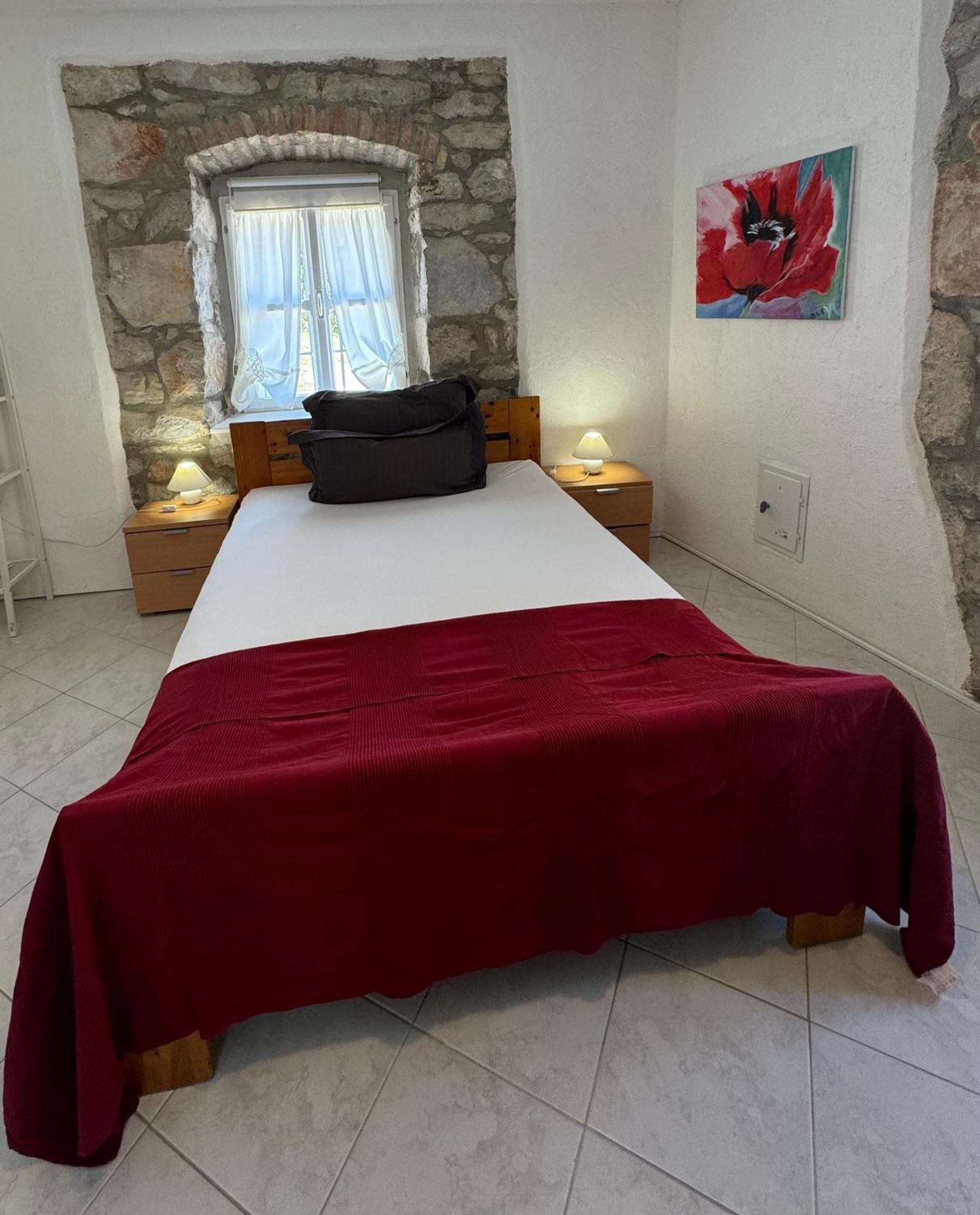 Mediterranes Ferienhaus M. Terrasse Veli Lošinj Exteriör bild